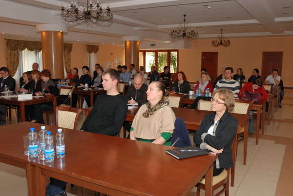 http://i.wm.pl/00/05/13/06/n/fot-dariusz-k-12konferencja-2013-1242692.jpg