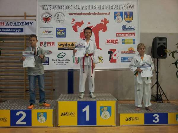 http://i.wm.pl/00/05/15/22/n/bartek-zloto-za-walki-1247637.jpg