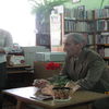 Ryszard Demby w bibliotece