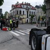 Laweta oderwała się od tira, blokując ulicę w centrum Mławy 