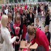 Dzieci ze Szkoły Podstawowej nr 1 w Mławie świętowały na szkolnym boisku 