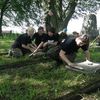 Niemieccy żołnierze porządkują cmentarze 