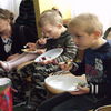 Rodziny zastępcze z powiatu mławskiego bawiły się na pikniku z magikiem 