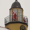 Mikołaj wylądował na wieży nidzickiego ratusza