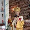 Władyka Julian Gbur wsród parafian w Górowie Iławeckim
