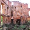 Ruiny pałacu w Słobitach