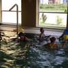 Dzieci z Kandyt na basenie