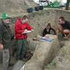 Archeolodzy znaleźli w Jezioraku fragmenty mostu z XIII wieku 