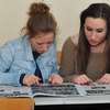 Rozdawanie gazet w IX LO