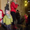 Zabawa ze Świętym Mikołajem przed ratuszem - zobacz zdjęcia 