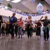 Flash Mob w Galerii Warmińskiej. FIT - Freak In Training