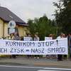 Protest przeciwko kurnikom w Uniszkach Zawadzkich 