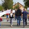 Protest przeciwko kurnikom w Uniszkach Zawadzkich 