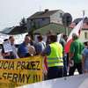 Protest przeciwko kurnikom w Uniszkach Zawadzkich 