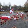 11 listopada, Narodowe Święto Niepodległości 2019 - morsy rozpoczęły sezon kąpielą w Jezioraku (Iława, 11.11.2019)
