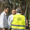 Prezydent i Premier na budowie kanału żeglugowego przez Mierzeję Wiślaną.