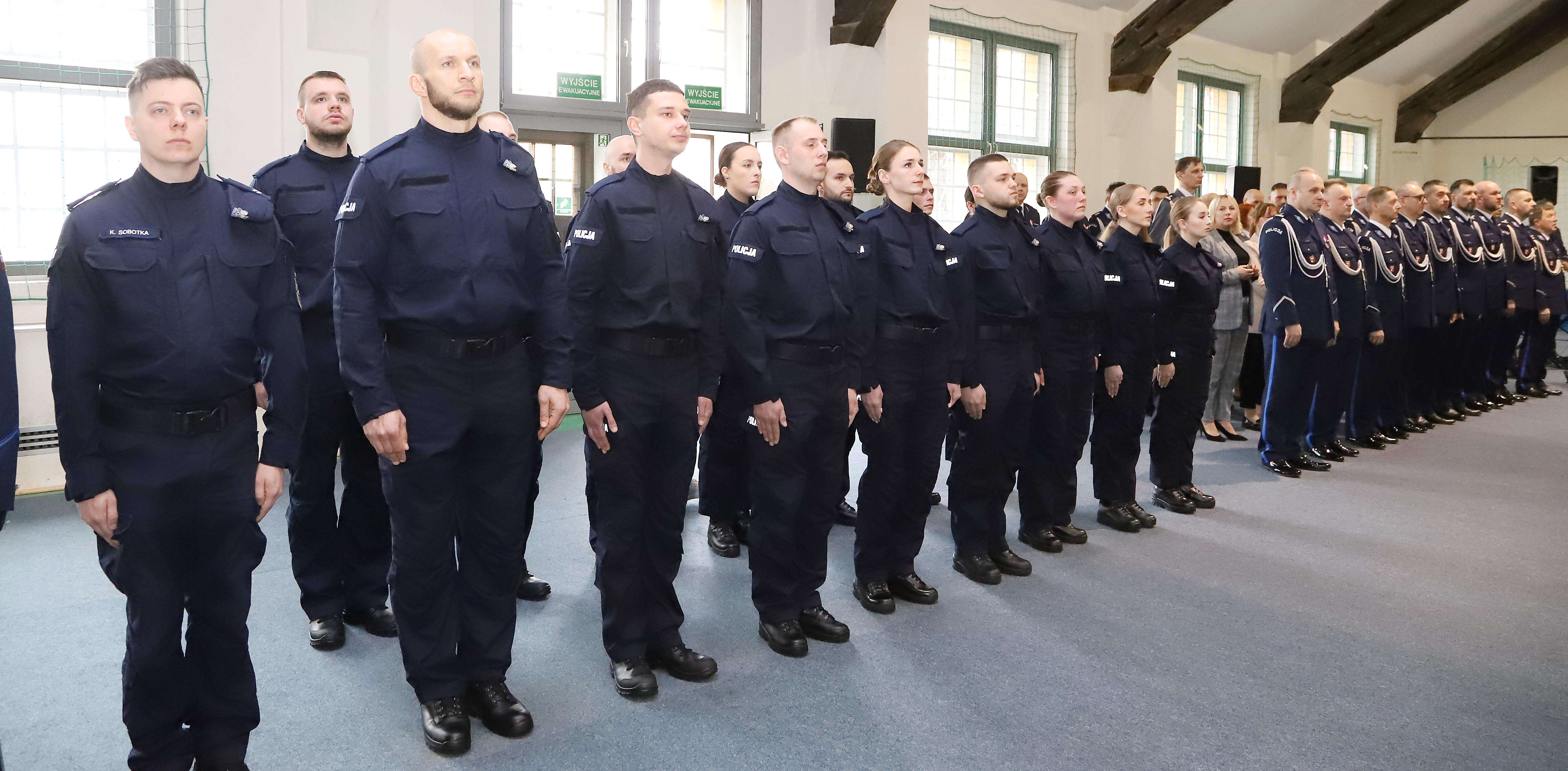 Uroczyste Wprowadzenie Nowego Zastępcy Komendanta Wojewódzkiego Policji Oraz ślubowanie 1429